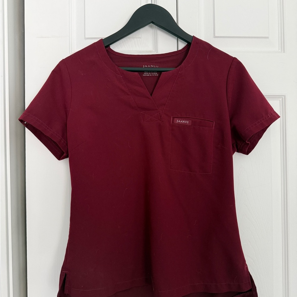 Jaanuu Burgundy Scrub Set